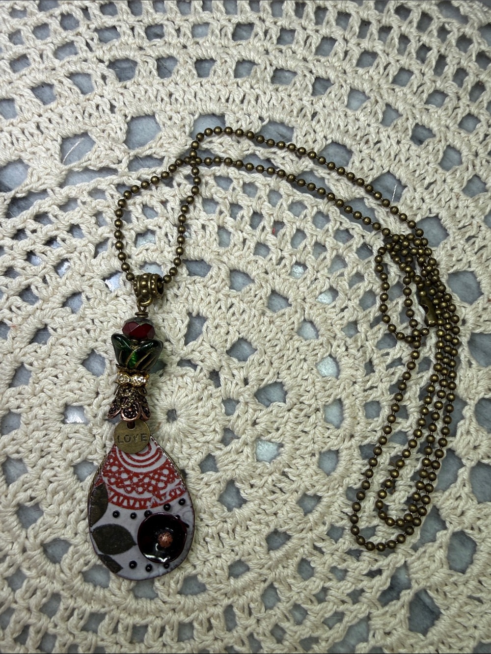 Vintage-Inspired Red and Green Teardrop Pendant 26” Necklace - Brand: